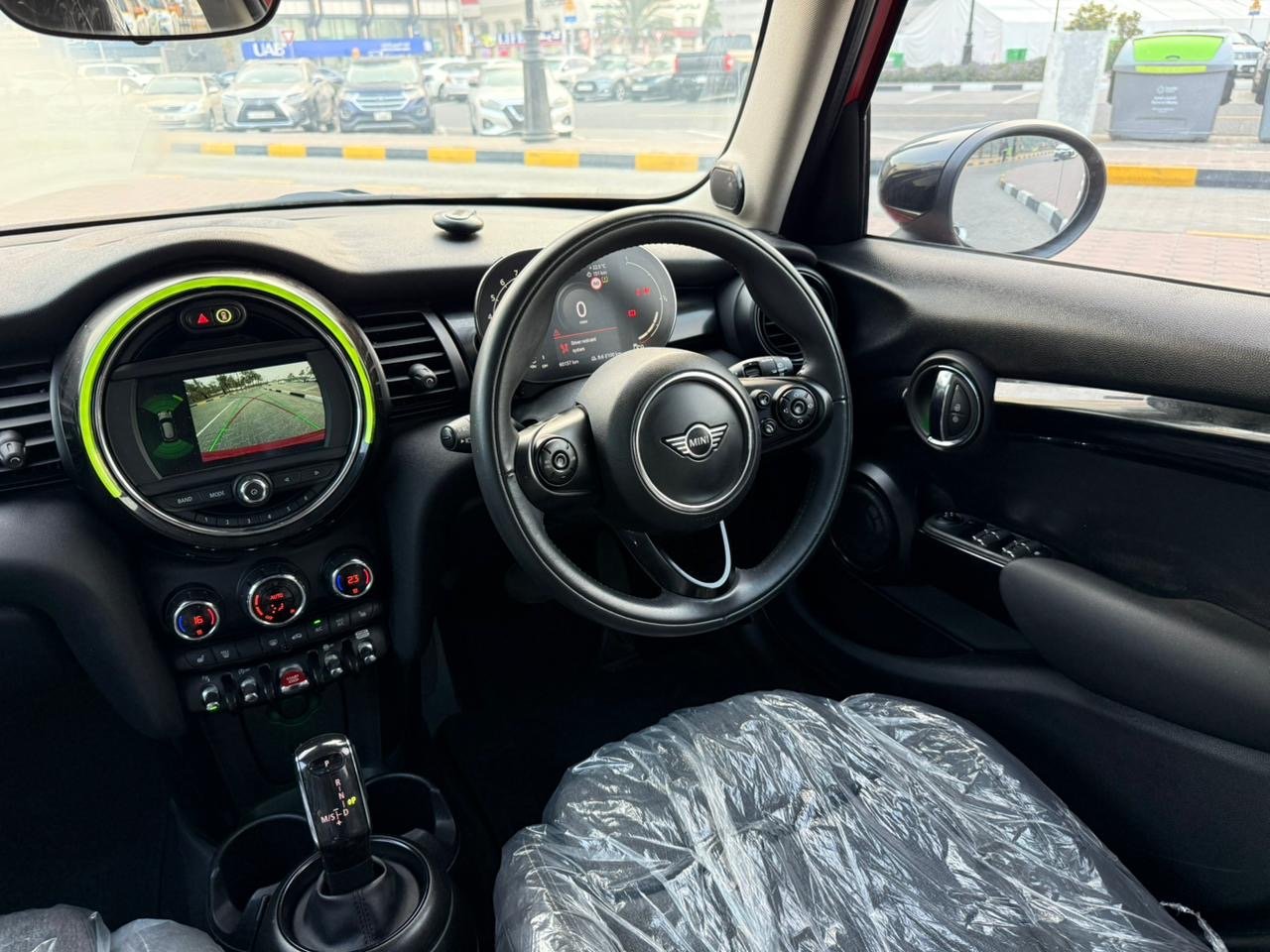 MIni Cooper 2021 Red image
